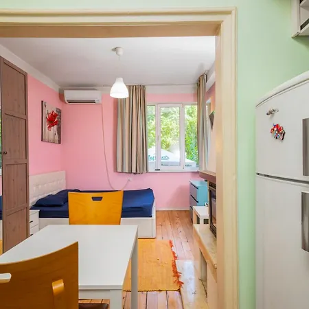 דירות Sofia'S 1Bd Colourful Getaway Near Ndk מראה חיצוני תמונה
